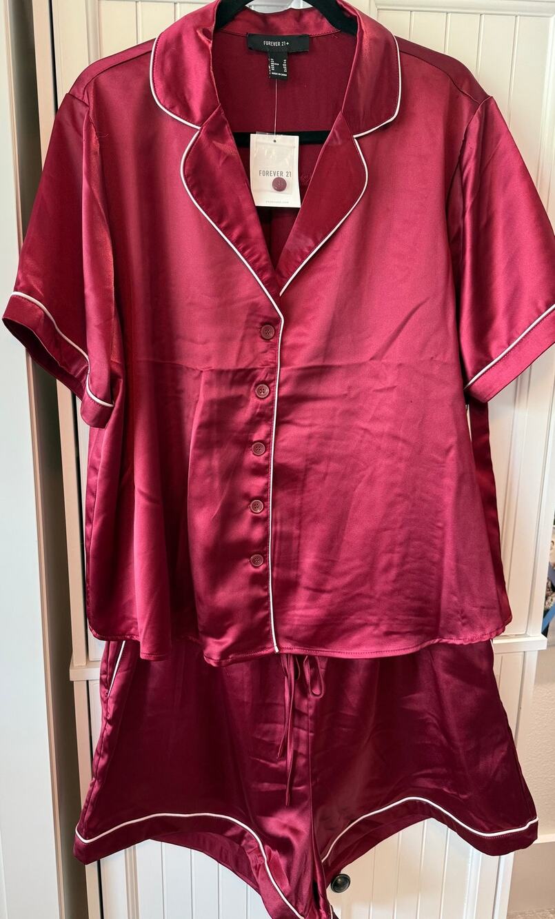 Forever 21+ 2pc silky pajama set burgundy 1X NWT